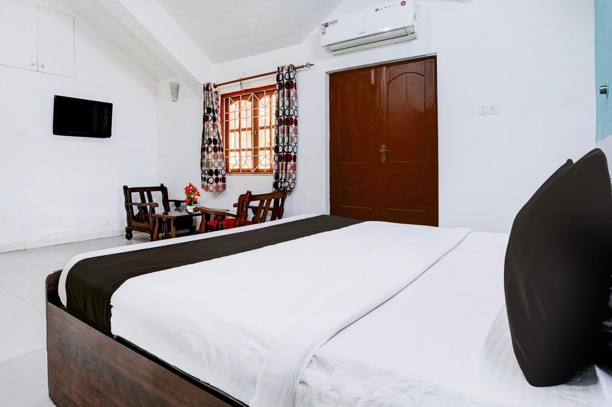 Oyo Flagship Triple Beach Guest House 比纳里姆 外观 照片