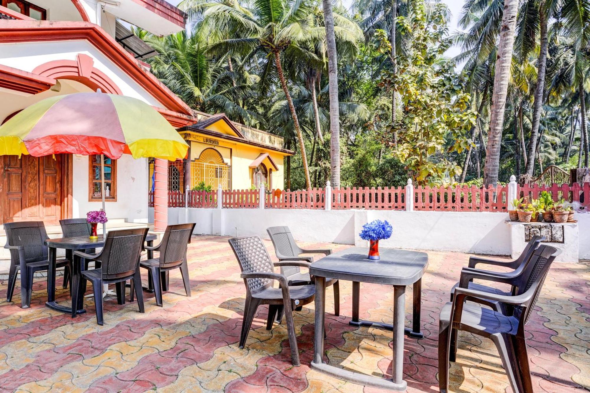 Oyo Flagship Triple Beach Guest House 比纳里姆 外观 照片