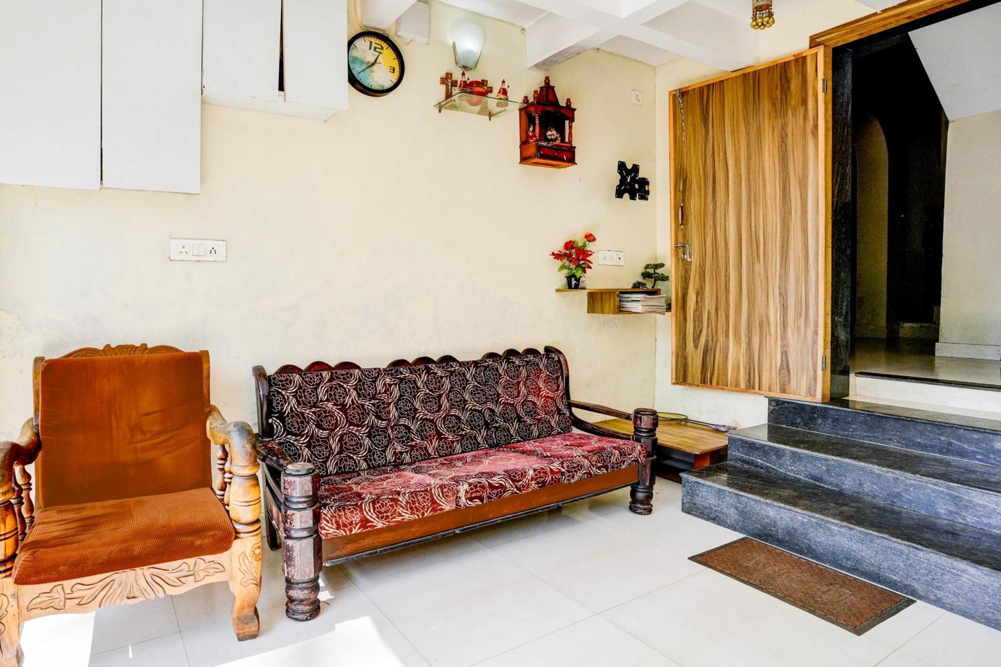 Oyo Flagship Triple Beach Guest House 比纳里姆 外观 照片