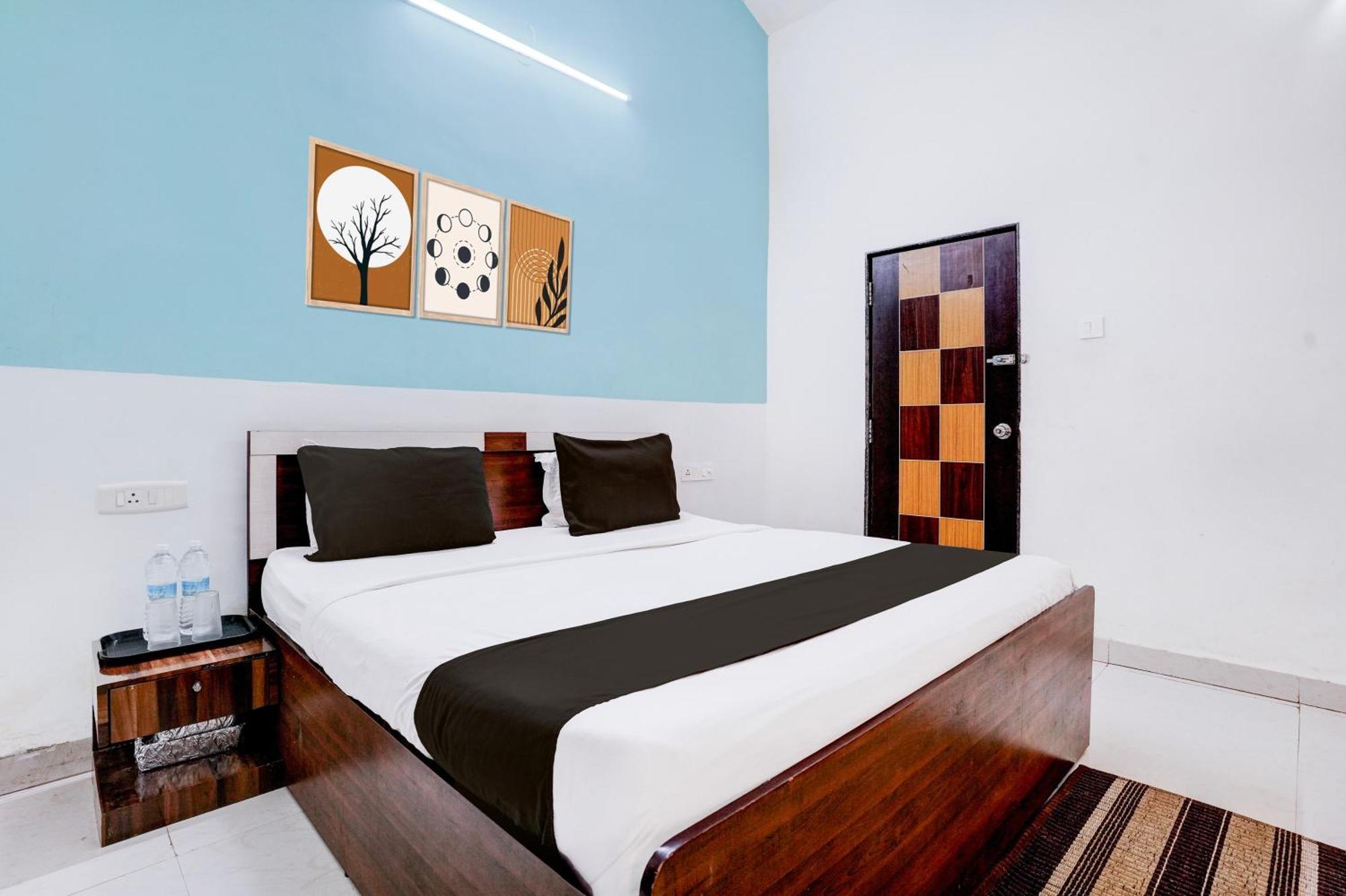 Oyo Flagship Triple Beach Guest House 比纳里姆 外观 照片